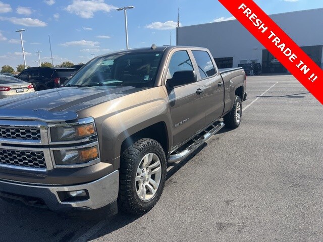 2014 Chevrolet Silverado 1500 LT photo 3