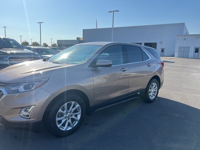 2019 Chevrolet Equinox LT photo 3
