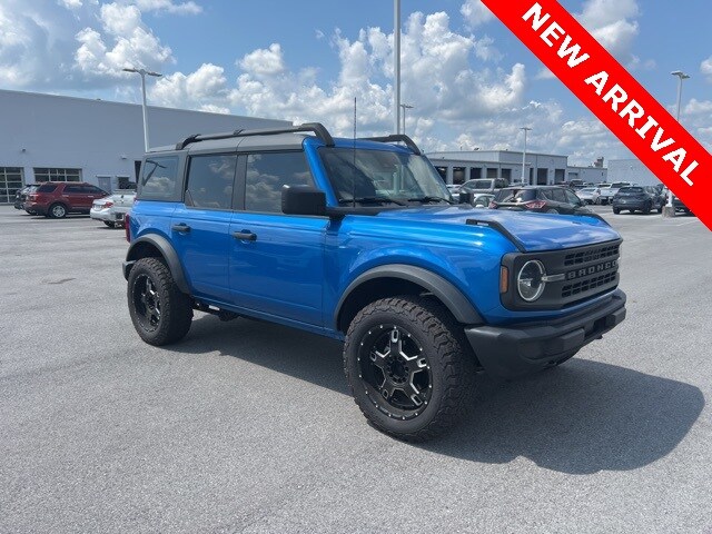 2022 Ford Bronco Base photo 3