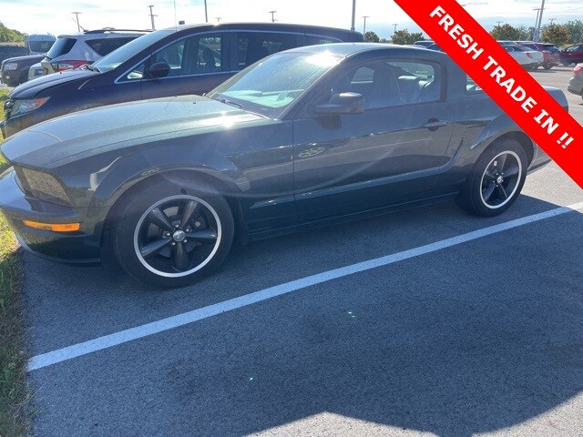 2009 Ford Mustang GT photo 3