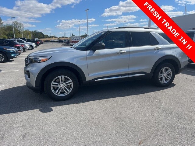 2023 Ford Explorer XLT photo 2