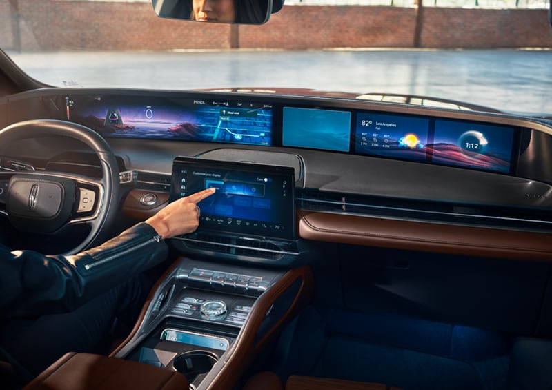 Digital Scent cartridges in 2026 Lincoln Nautilus center console