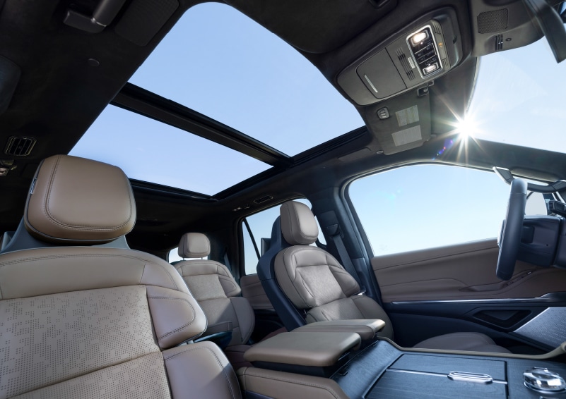 Navigator wood trim details