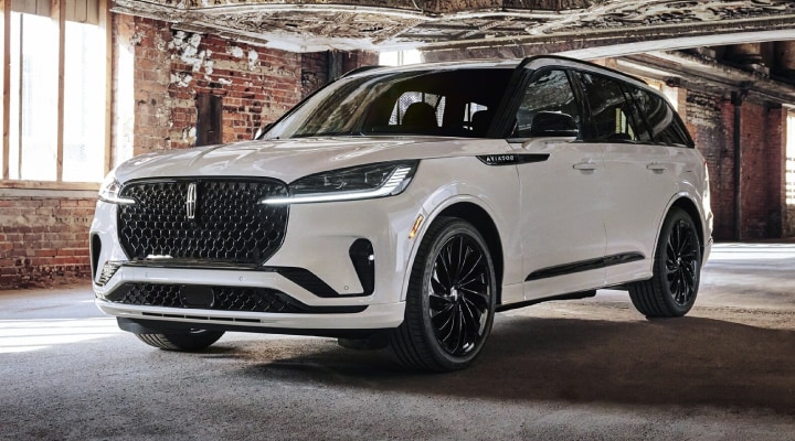 2026 Lincoln Aviator luxury SUV near Westmont IL