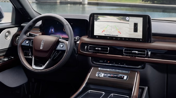 The backup camera of the 2027 Lincoln Aviator® SUV is displayed on screen. 