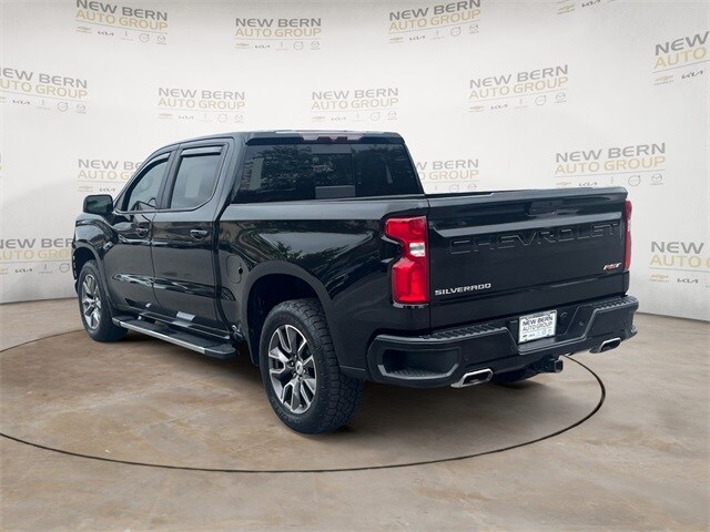 2020 Chevrolet Silverado 1500 RST photo 3