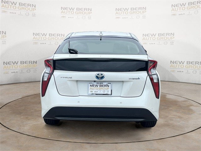 2018 Toyota Prius One photo 4