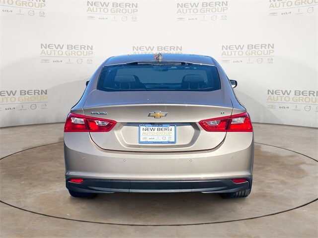 2024 Chevrolet Malibu 1LT photo 4