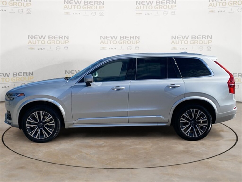 Used 2022 Volvo XC90 T6 AWD Momentum 6 Seater SUV