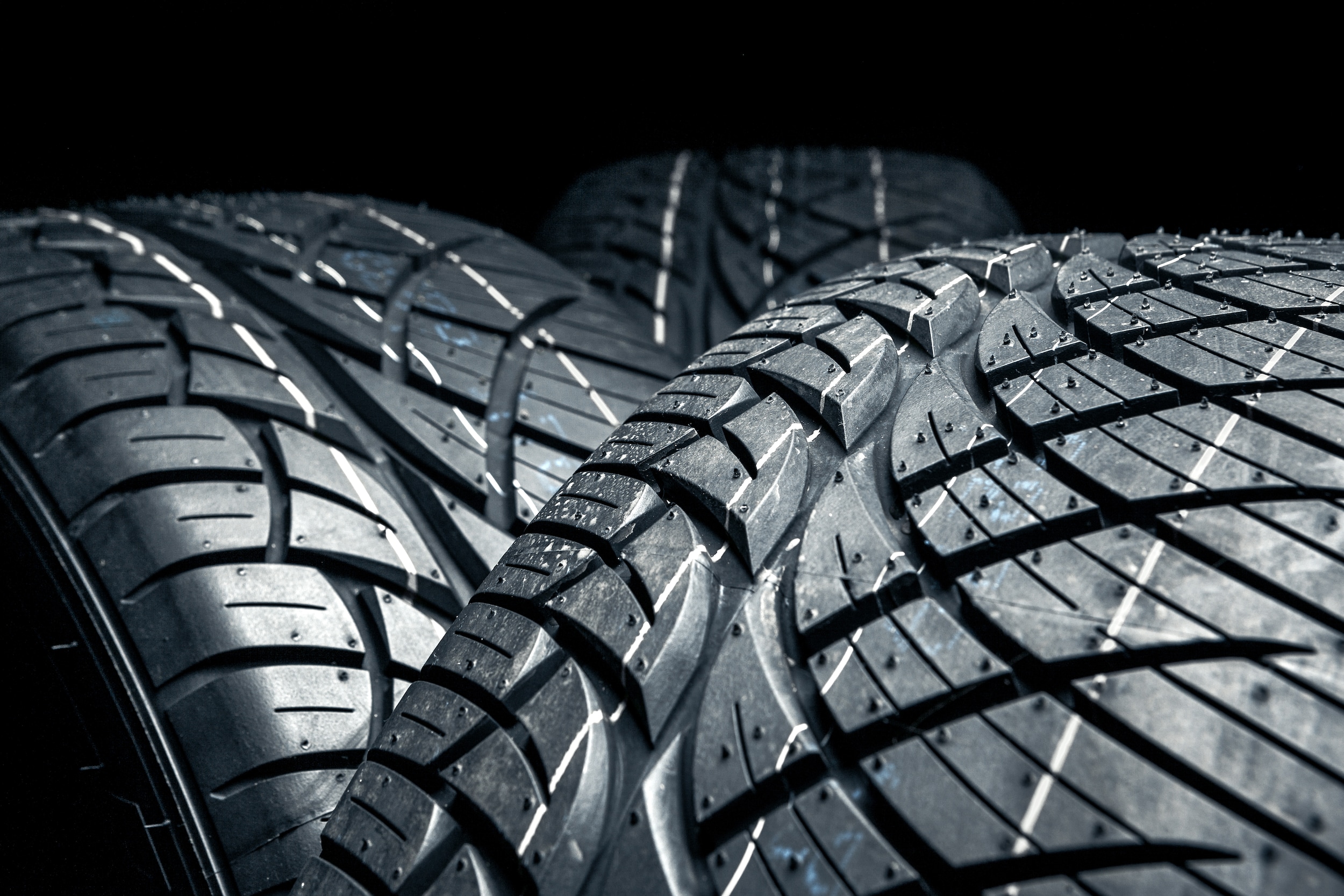 What different tire options are available at Lincoln of New Bern | Closeup of new tires