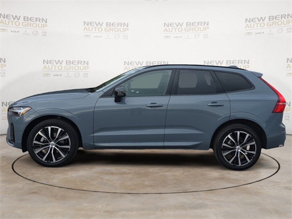 Used 2023 Volvo XC60 B5 AWD Plus Dark SUV