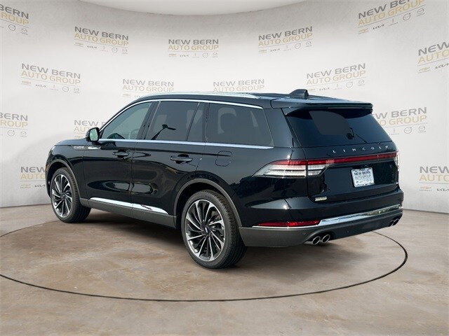 2025 Lincoln Aviator Reserve photo 3