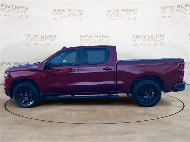 2024 Chevrolet Silverado 1500 RST photo 2