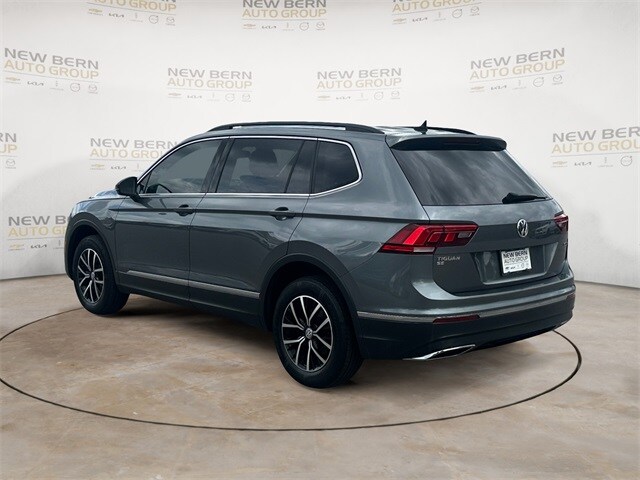 2021 Volkswagen Tiguan SE photo 2