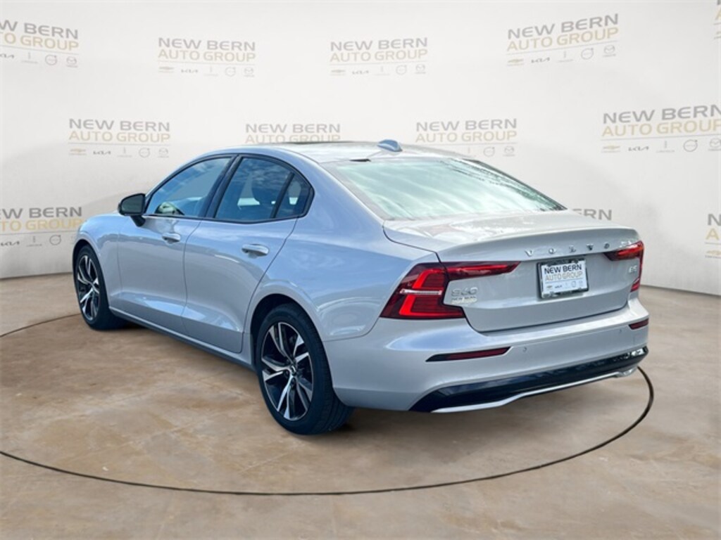 Used 2024 Volvo S60 B5 Core Dark Sedan