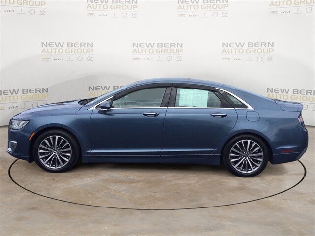 2018 Lincoln MKZ Select photo 2