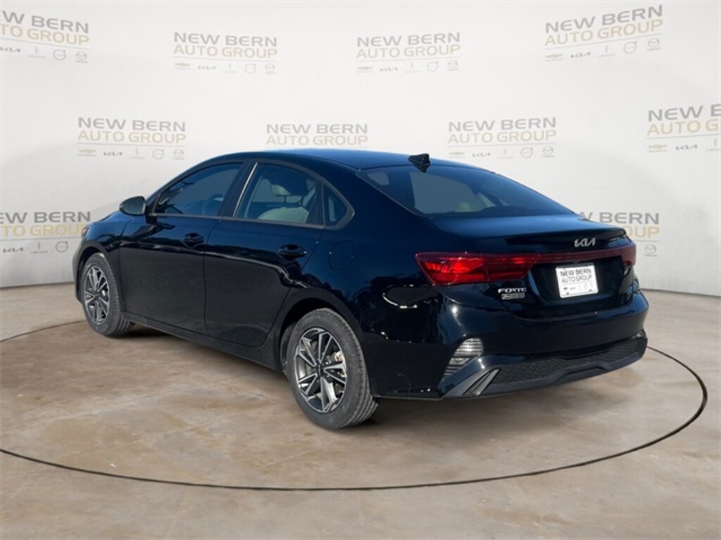 Used 2023 Kia Forte LXS Sedan