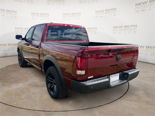 2024 Ram 1500 Classic Warlock photo 3