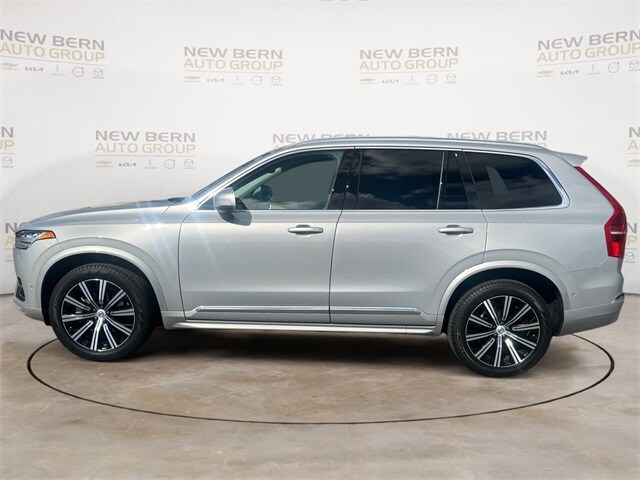 2024 Volvo XC90 B5 Plus photo 2