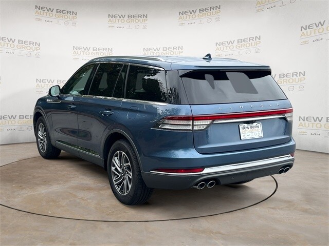 2020 Lincoln Aviator Standard photo 3