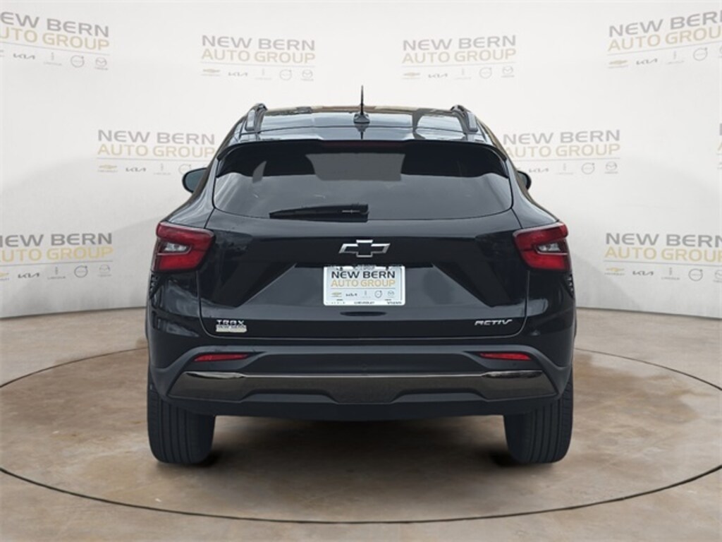 Used 2025 Chevrolet Trax ACTIV SUV