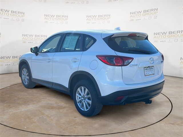 2016 Mazda CX-5 Sport photo 2