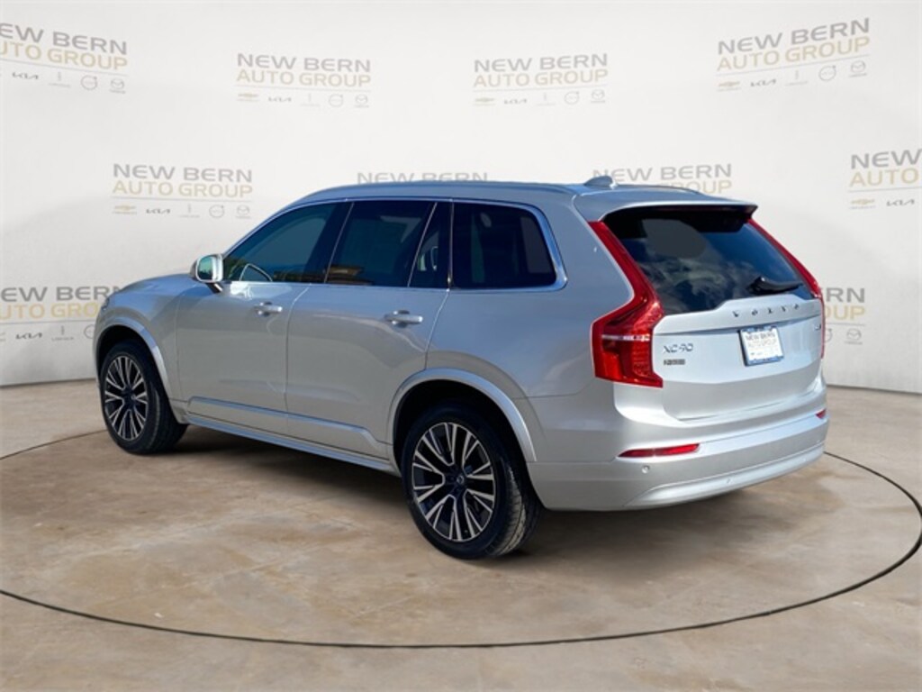 Used 2022 Volvo XC90 T6 AWD Momentum 6 Seater SUV