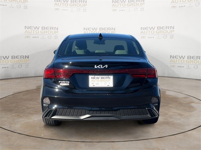 2023 Kia Forte LXS photo 4