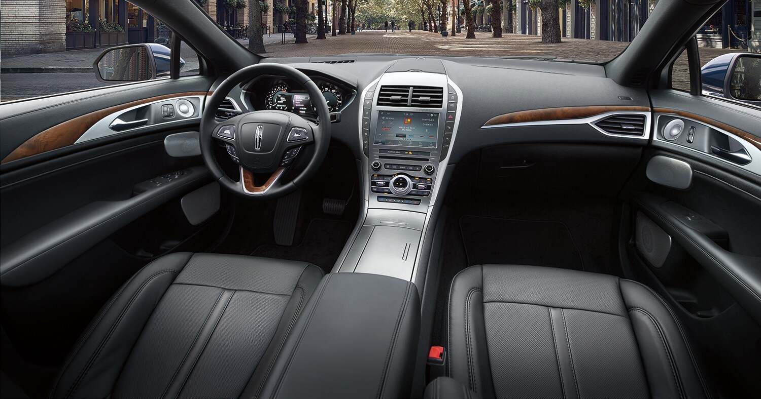 Lincoln of New Bern is a luxury car dealership near Oriental NC | 2020 Lincoln MKZ interior