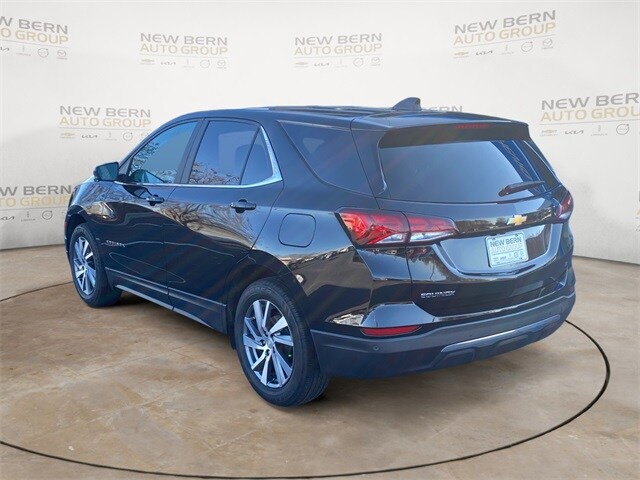 2022 Chevrolet Equinox LT photo 3