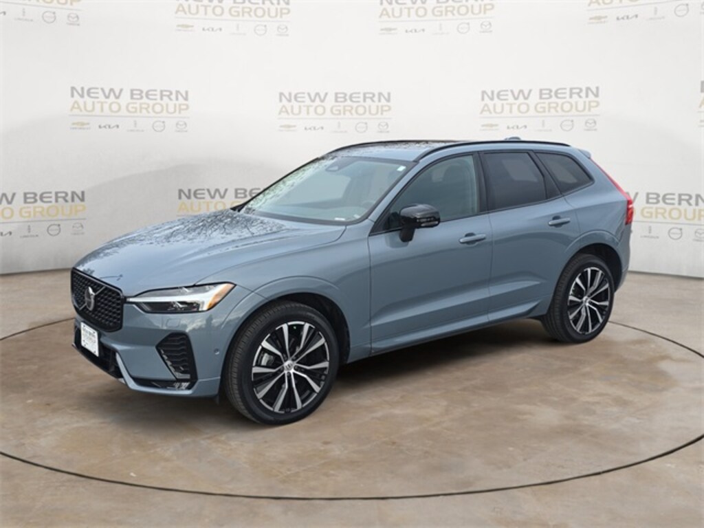 Used 2023 Volvo XC60 B5 AWD Plus Dark SUV