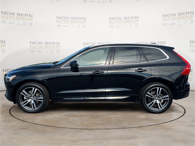 2018 Volvo XC60 T5 Momentum photo 2