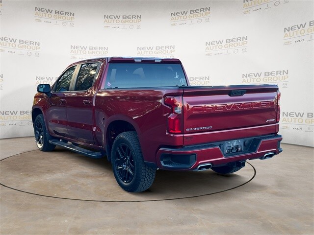 2024 Chevrolet Silverado 1500 RST photo 3
