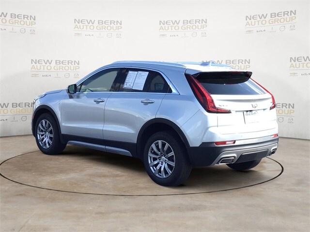 2021 Cadillac XT4 Premium Luxury photo 3