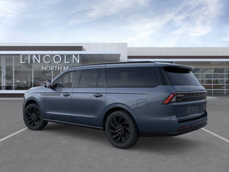 2025 Lincoln Navigator L Reserve photo 4