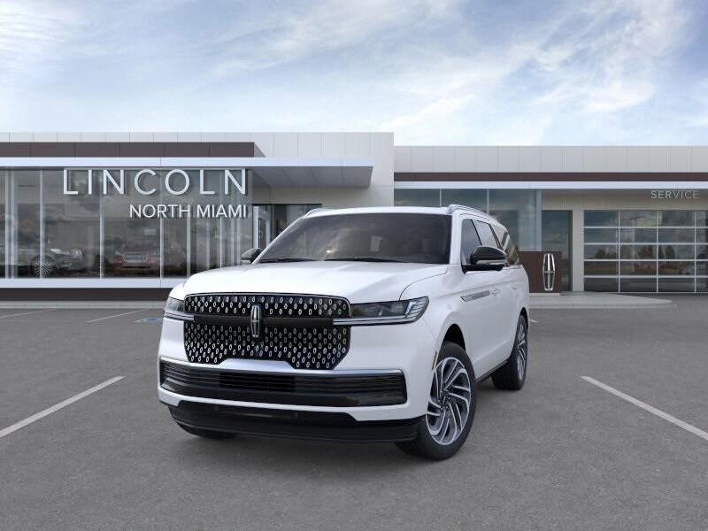 2025 Lincoln Navigator Reserve photo 2
