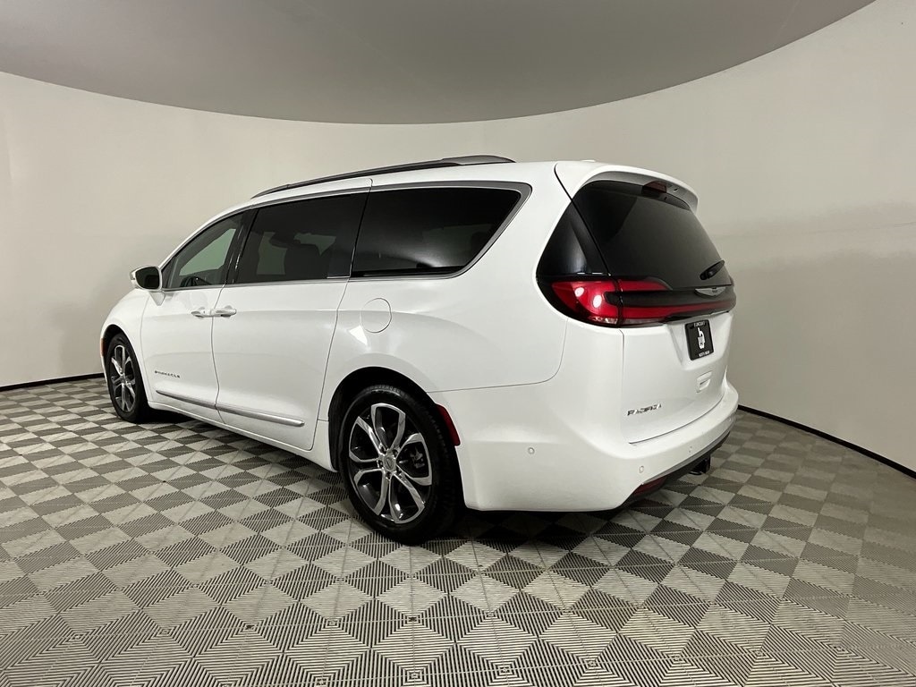 Used 2022 Chrysler Pacifica Pinnacle Minivan/Van