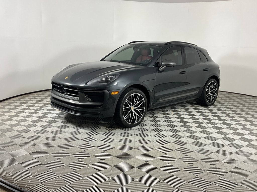 2023 Porsche Macan T