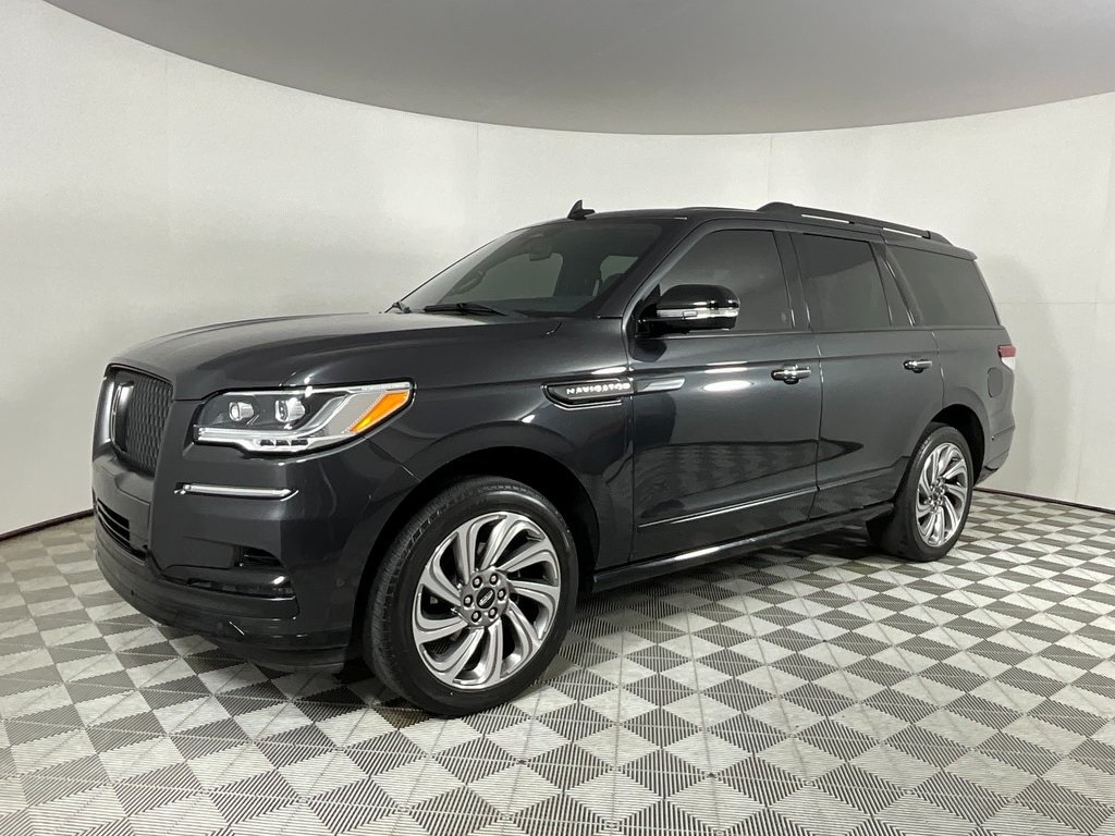 2022 Lincoln Navigator Reserve's photo
