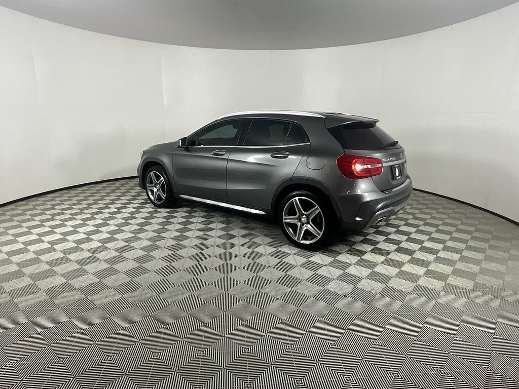 2015 Mercedes Benz GLA 250 4MATIC photo 3
