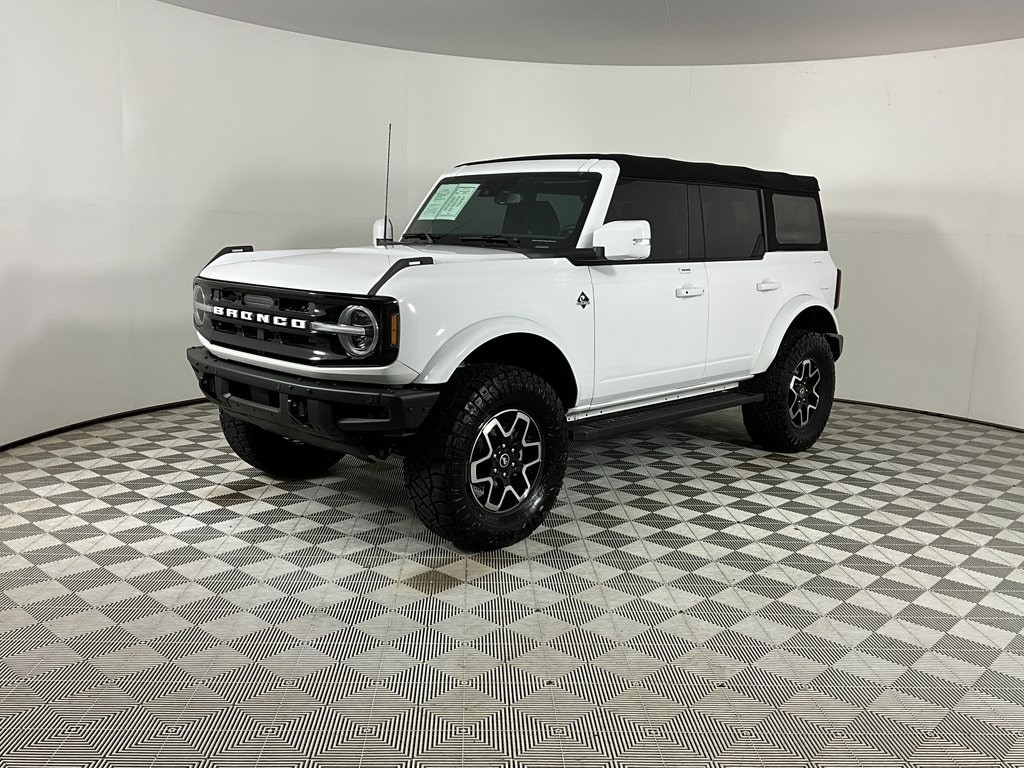 2022 Ford Bronco 4-Door Outer Banks's photo