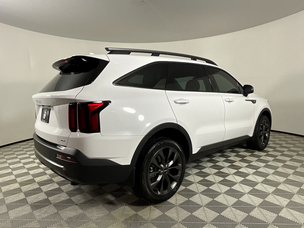 2023 Kia Sorento X-Line EX photo 2
