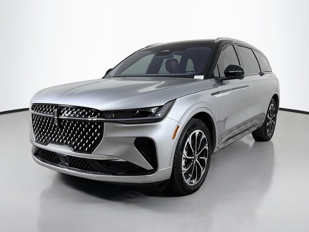 Silver Radiance Metallic Clearcoat 2026 Lincoln Nautilus SUV / Crossover All-Wheel Drive Automatic