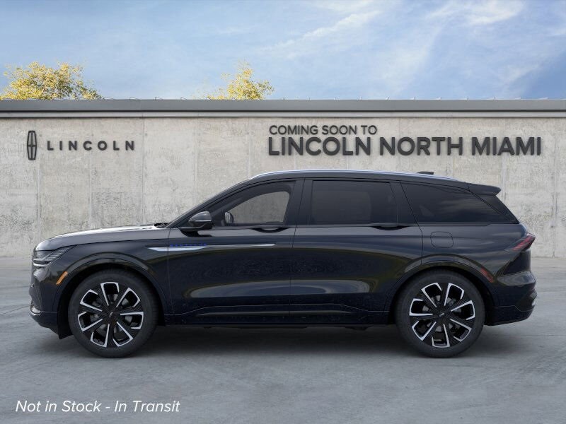 2025 Lincoln Nautilus Reserve photo 3