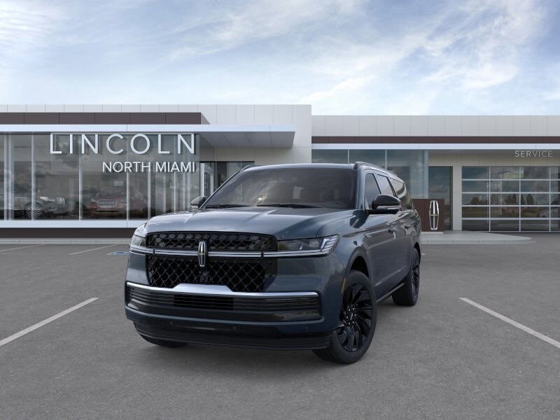 2025 Lincoln Navigator L Reserve photo 2