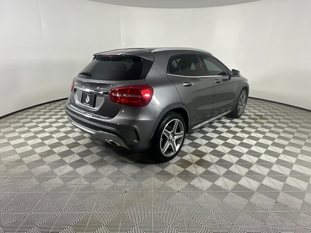 2015 Mercedes Benz GLA 250 4MATIC photo 4