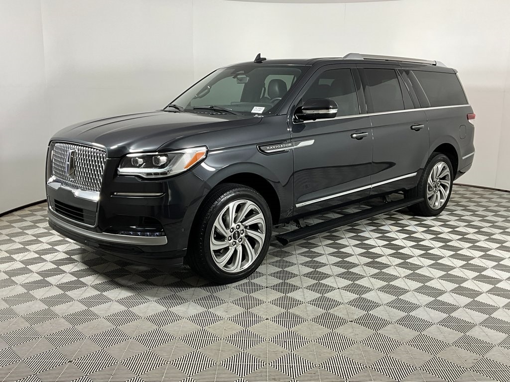 2023 Lincoln Navigator Reserve L's photo