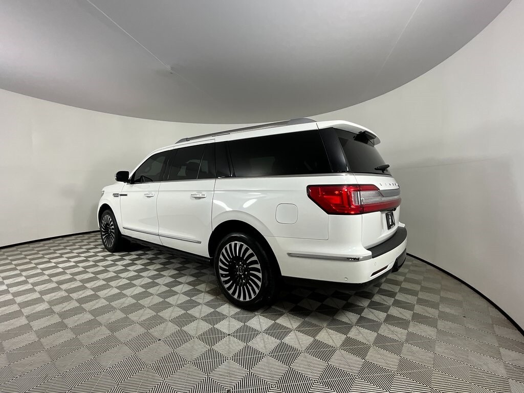 2021 Lincoln Navigator Black Label photo 3