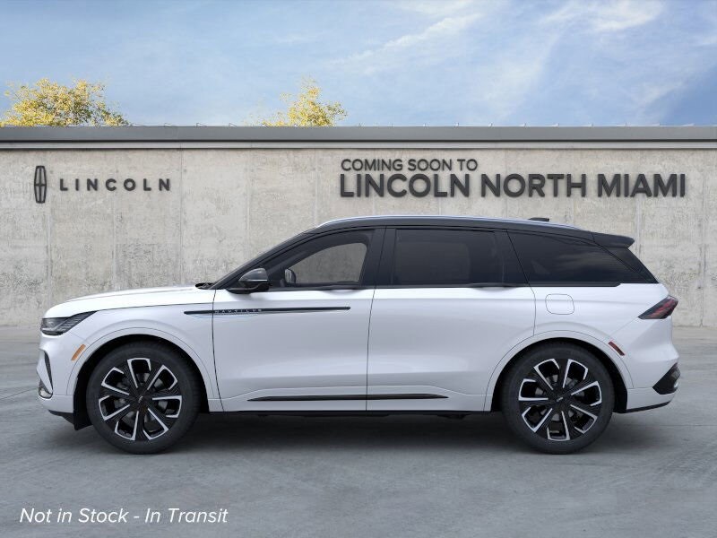2025 Lincoln Nautilus Reserve photo 3