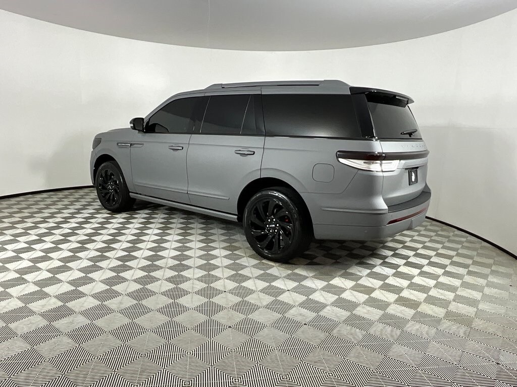 2023 Lincoln Navigator Reserve photo 2